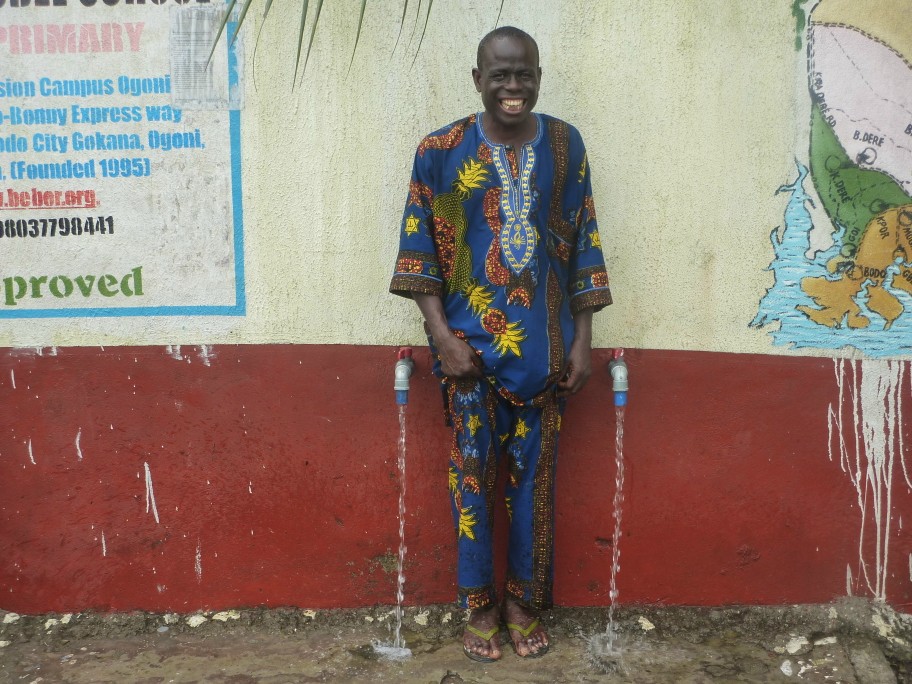 Bodo public water taps + Moses